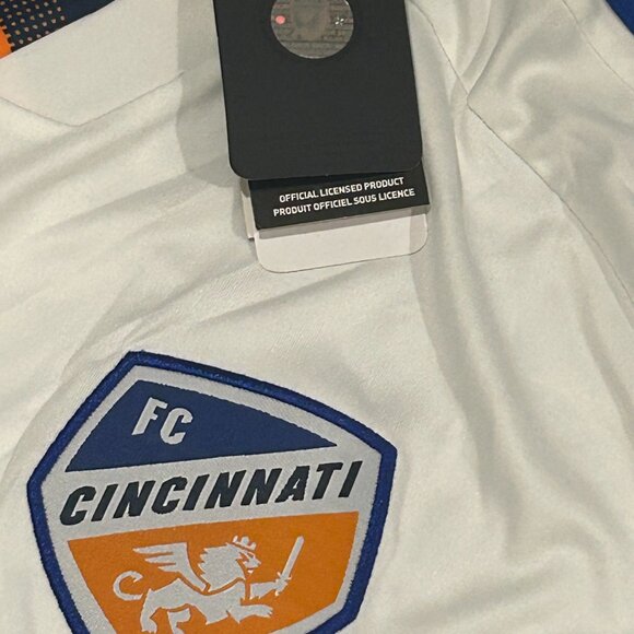 Adidas FC Cincinnati White and Blue Jersey - Picture 3 of 5